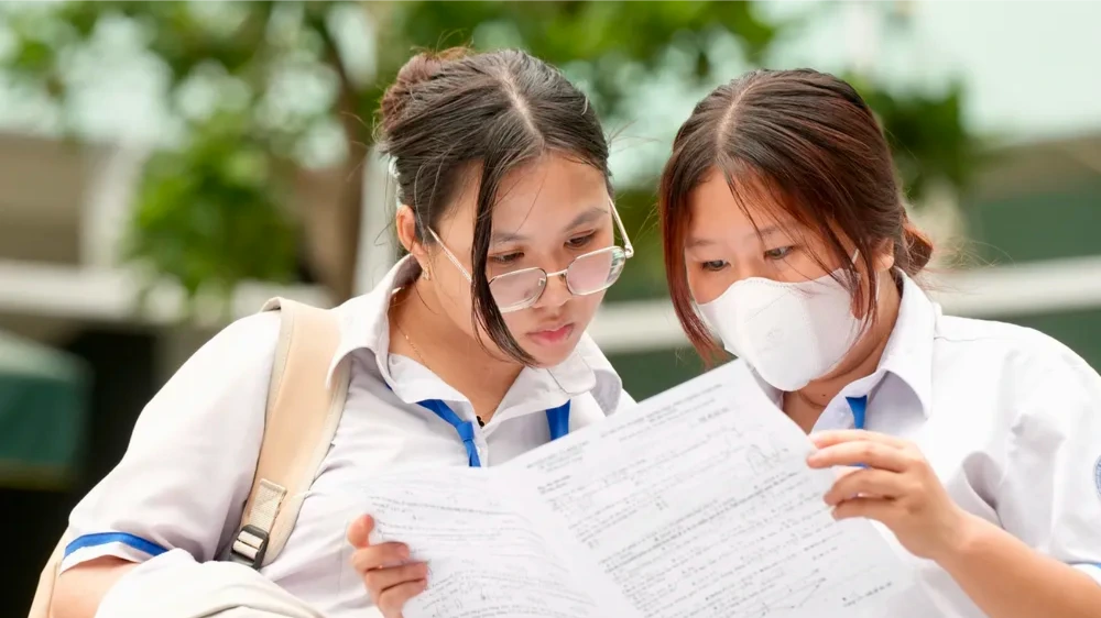 Đề thi chính thức môn Toán THPT năm 2025