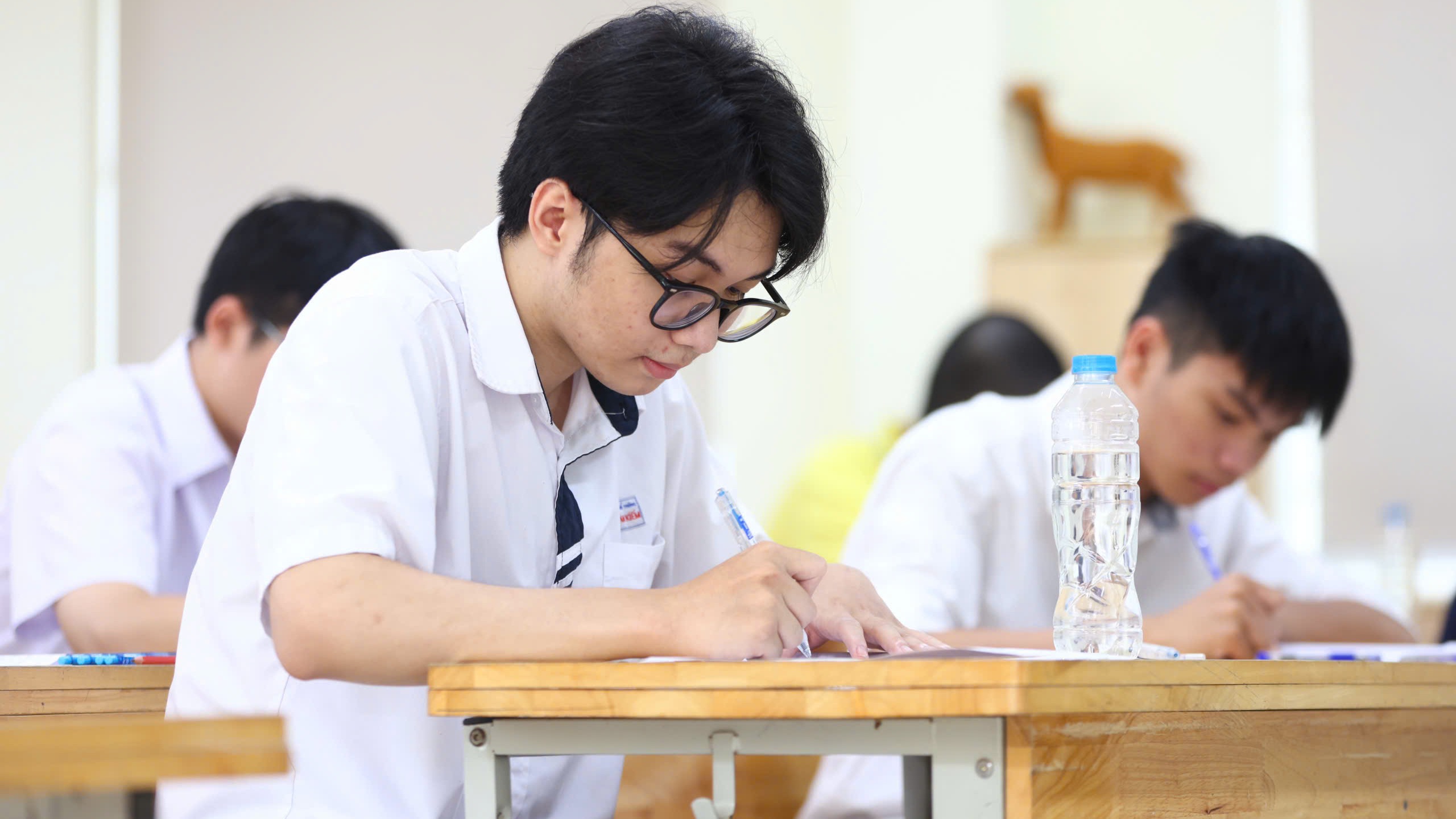 Đề thi chính thức môn Ngữ văn THPT năm 2025