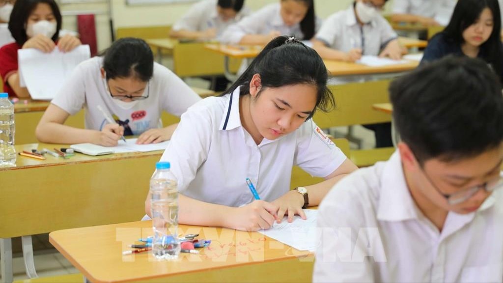 Chốt điểm sàn nhóm ngành sư phạm, y dược năm 2025