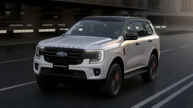 Ford Everest ra mắt bản sport, giá gần 1,2 tỷ đồng