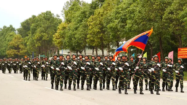 Quân đội Lào sẵn sàng cho lễ diễu binh tại Việt Nam
